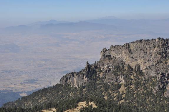 Início da subida no vulcão Izta, perto de Amecameca, na região central do México
